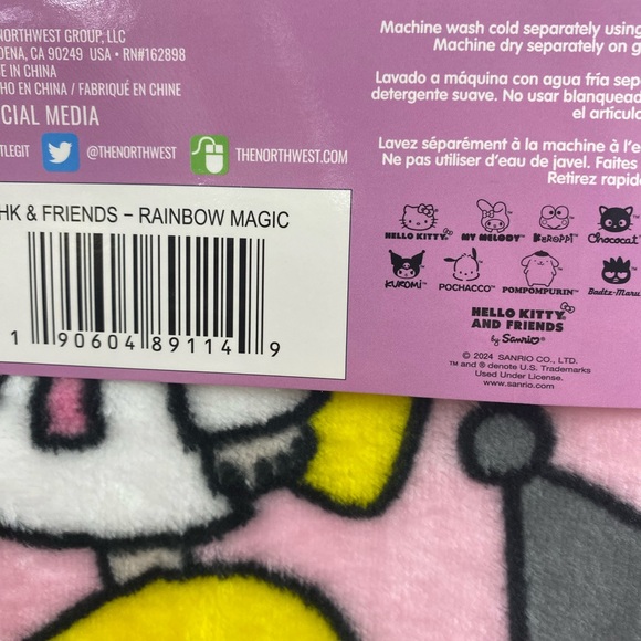 Hello Kitty and friends blanket - Picture 2 of 4